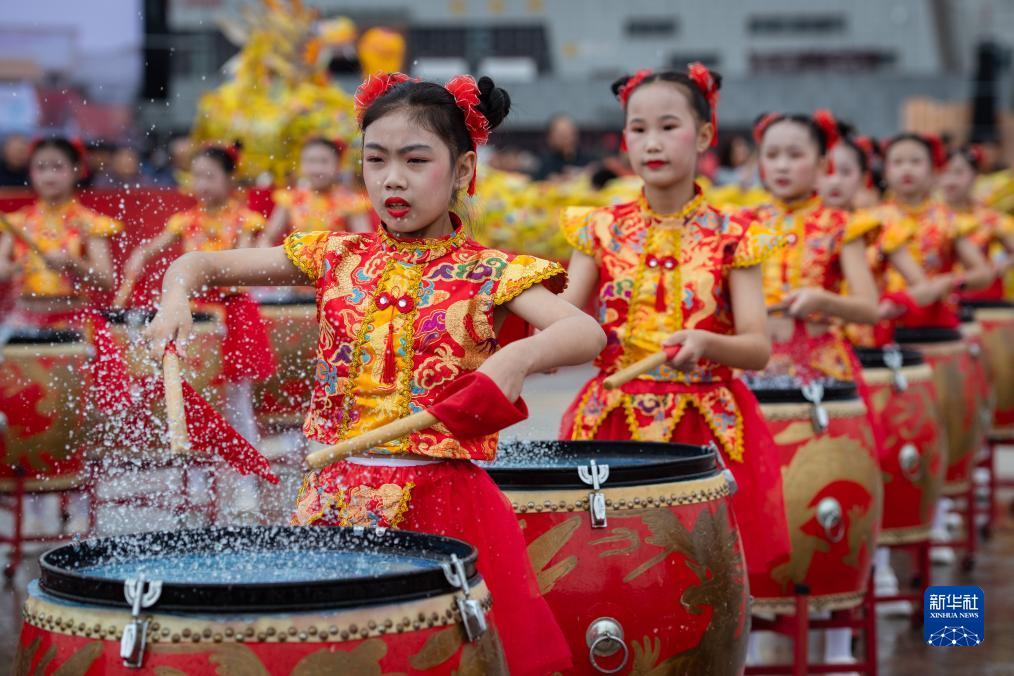 奔驰宝马线上娱乐